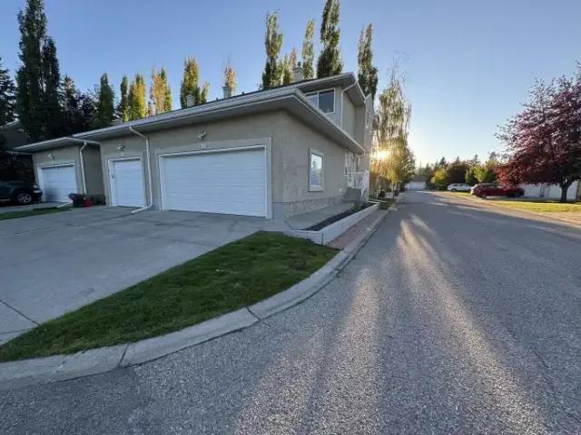 3 Bedroom Townhouse Calgary AB 105543337