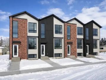 3 Bedroom Townhouse Calgary AB 100901010