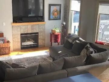 3 Bedroom Townhouse Calgary AB 102883195