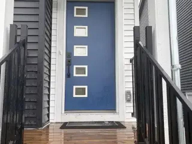 3 Bedroom Townhouse Calgary AB 103011766