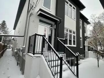 3 Bedroom Townhouse Calgary AB 103410751
