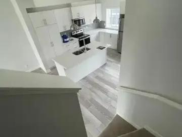 3 Bedroom Townhouse Calgary AB 103542024