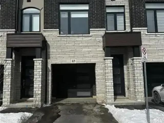 3 Bedroom Townhouse Cambridge ON 104471169