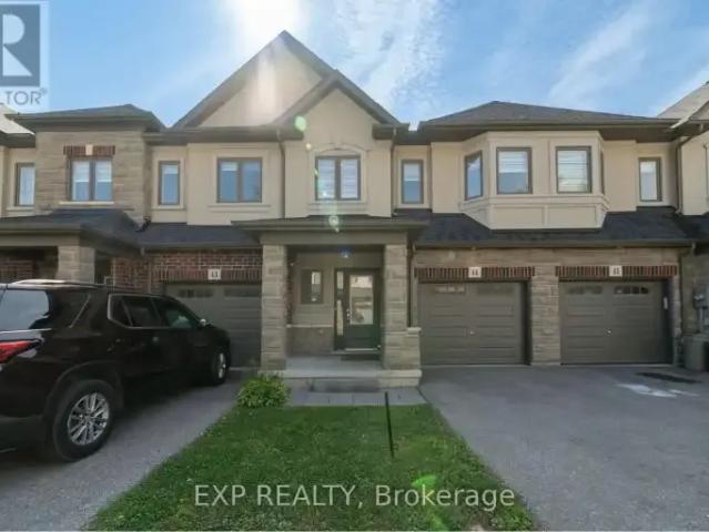 3 Bedroom Townhouse Cambridge ON 104754123