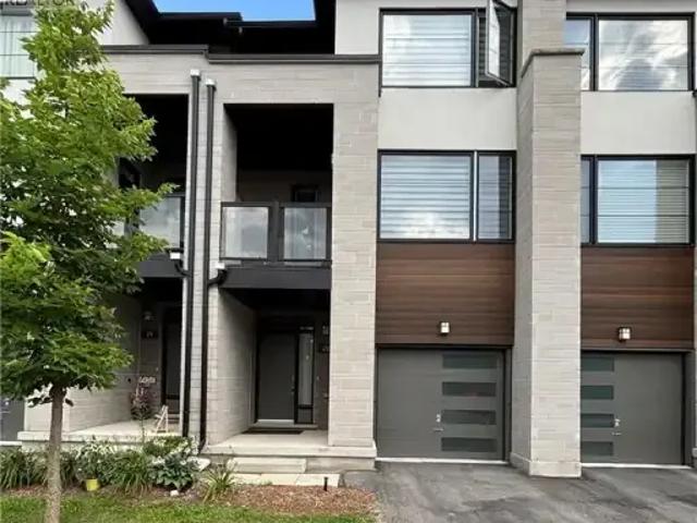 3 Bedroom Townhouse Cambridge ON 104941102