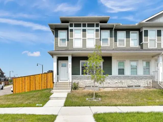 3 Bedroom Townhouse Chestermere AB LS105226607