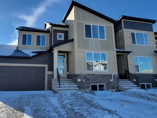 3 Bedroom Townhouse Chestermere AB 104863471