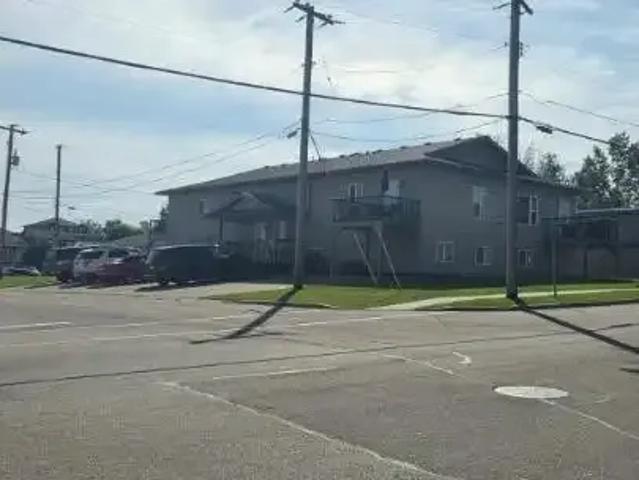 3 Bedroom Townhouse Cold Lake AB 103695137