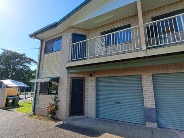 3 Bedroom townhouse East Innisfail