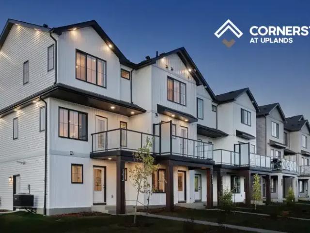3 Bedroom Townhouse Edmonton AB 102551625