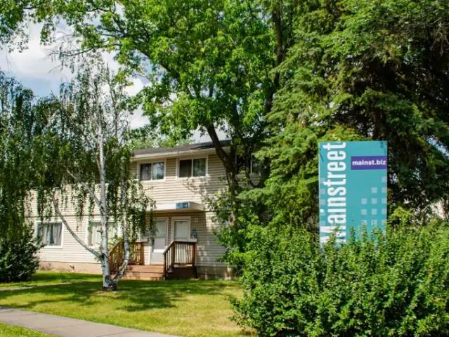 3 Bedroom Townhouse Edmonton AB 102751895