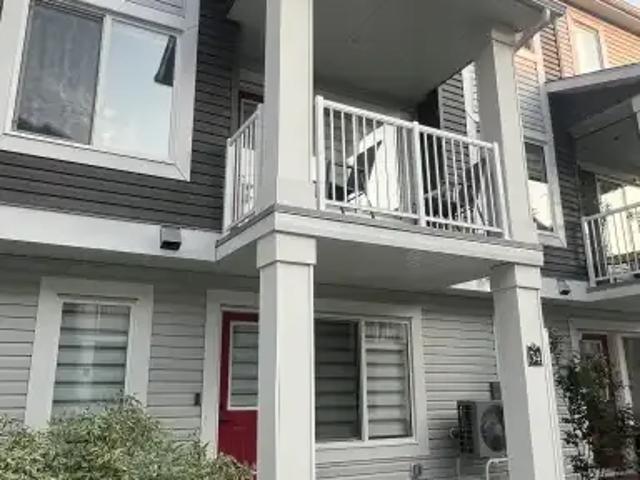 3 Bedroom Townhouse Edmonton AB 103770644