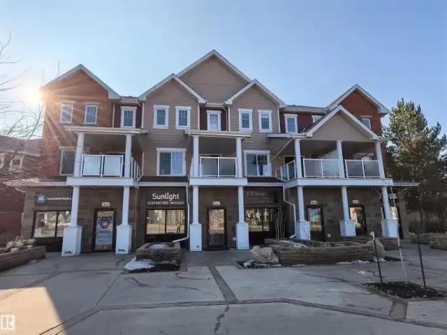 3 Bedroom Townhouse Edmonton AB 104182327