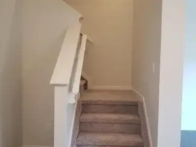 3 Bedroom Townhouse Edmonton AB 104470153