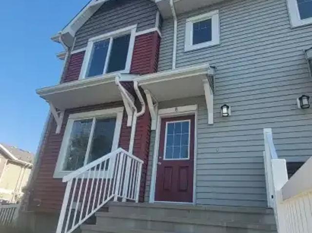 3 Bedroom Townhouse Edmonton AB 104940938
