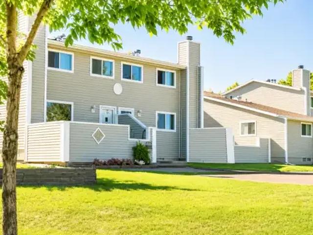 3 Bedroom Townhouse Edmonton AB 104972115