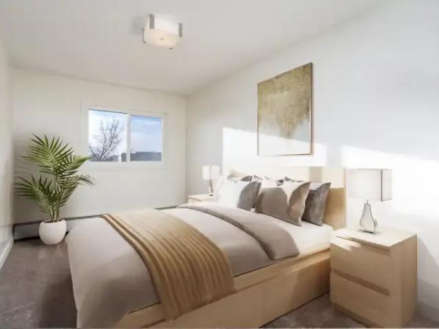 3 Bedroom Townhouse Edmonton AB 104984716