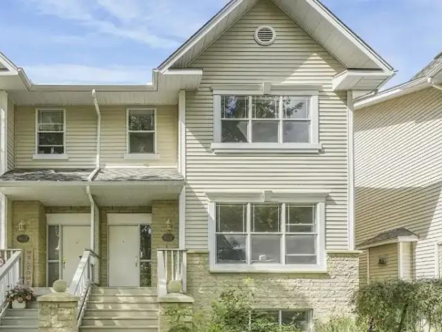 3 Bedroom Townhouse Edmonton AB 105087927