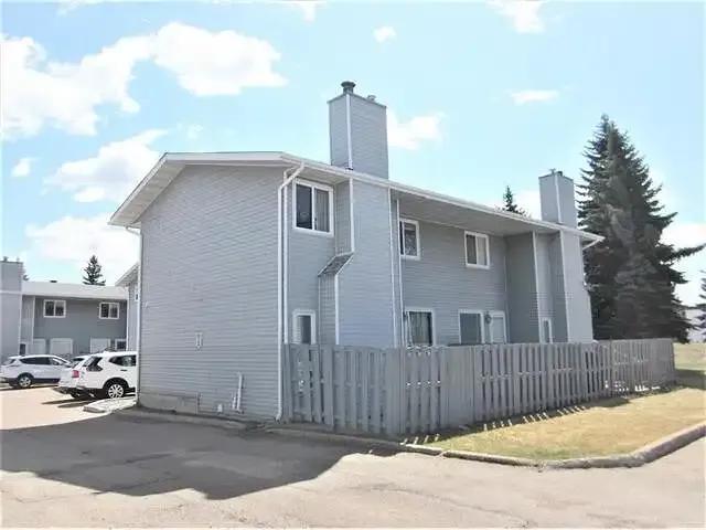 3 Bedroom Townhouse Edmonton AB 105281795