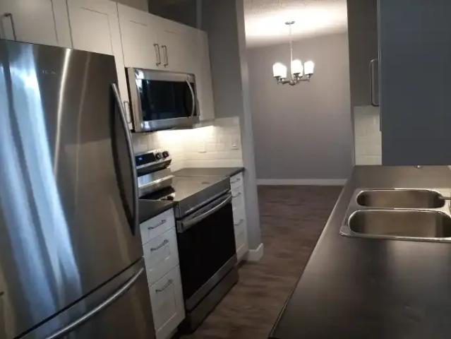 3 Bedroom Townhouse Edmonton AB 105226645