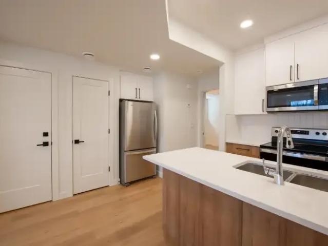 3 Bedroom Townhouse Edmonton AB 105467070