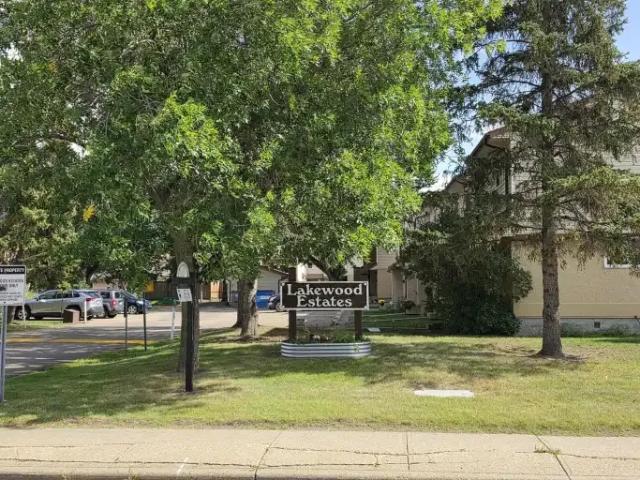 3 Bedroom Townhouse Edmonton AB 105467143