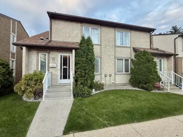 3 Bedroom Townhouse Edmonton AB 105505862