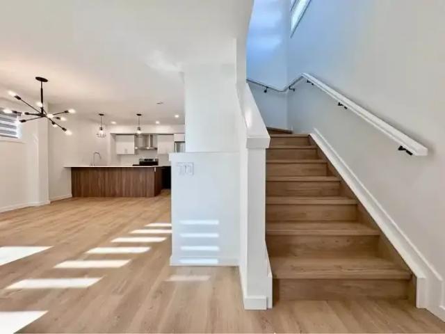 3 Bedroom Townhouse Edmonton AB 105526083