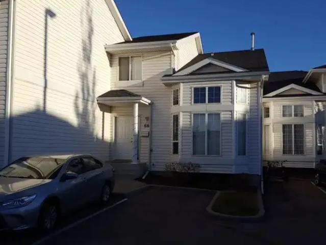 3 Bedroom Townhouse Edmonton AB 105601865