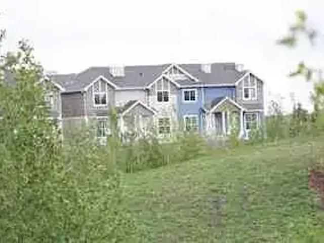 3 Bedroom Townhouse Edmonton AB 105755055