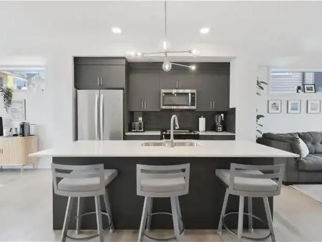 3 Bedroom Townhouse Edmonton AB 106148505
