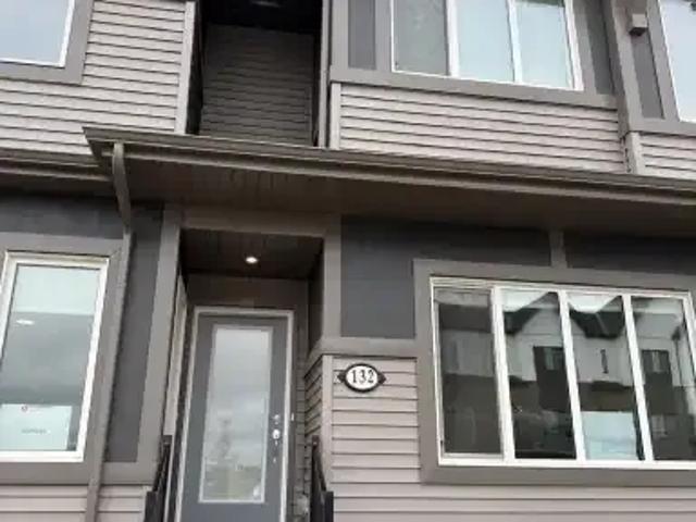 3 Bedroom Townhouse Edmonton AB 106134538