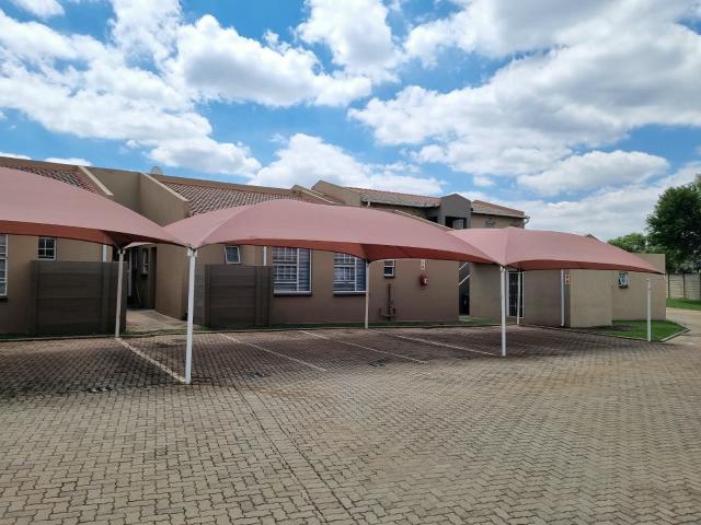 3 Bedroom townhouse for rent in Meyersdal