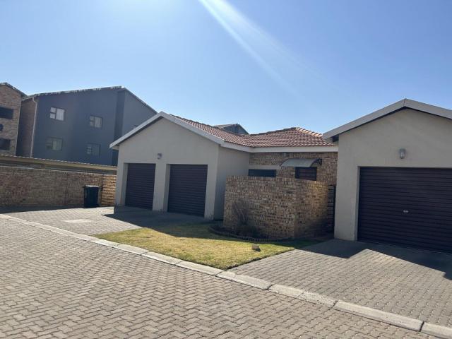 3 Bedroom townhouse for rent in Brentwood Park