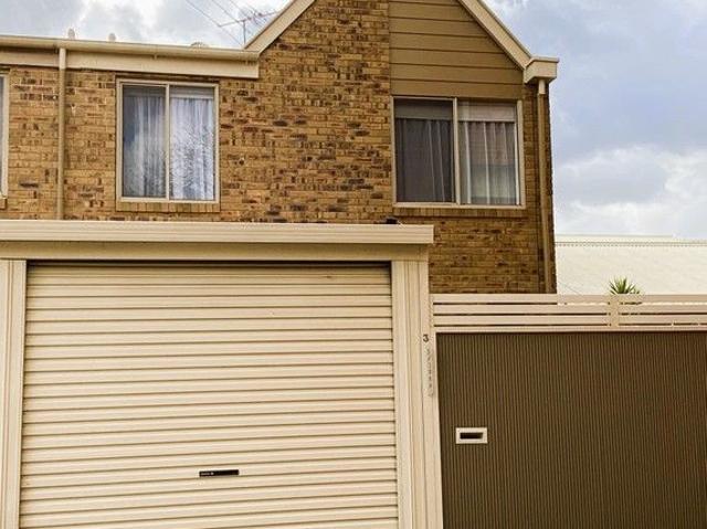 3 bedroom Townhouse for sale on Torrens title