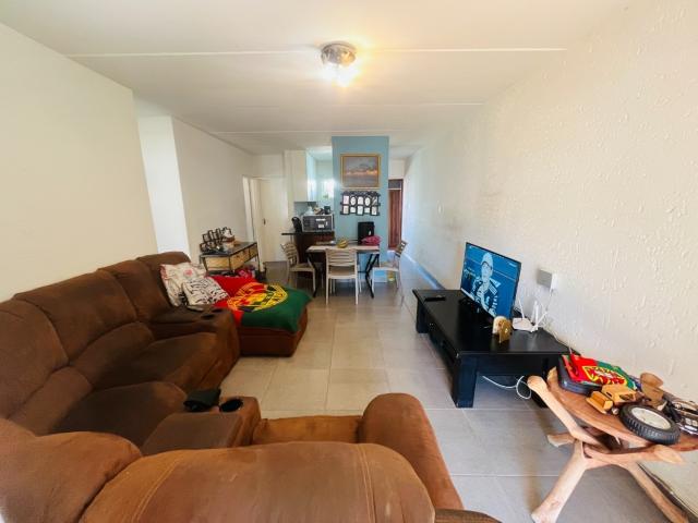3 Bedroom Townhouse For Sale in Mulbarton