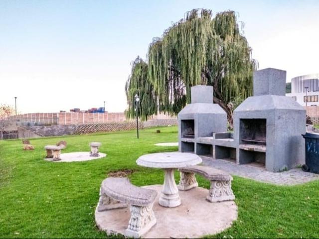 3 Bedroom Townhouse For Sale in Mulbarton