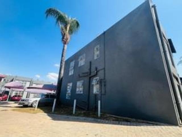 3 Bedroom Townhouse For Sale in Mulbarton