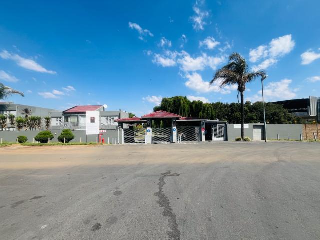3 Bedroom Townhouse For Sale in Mulbarton