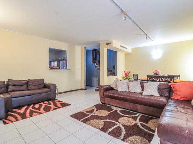 3 Bedroom Townhouse For Sale in Musgrave