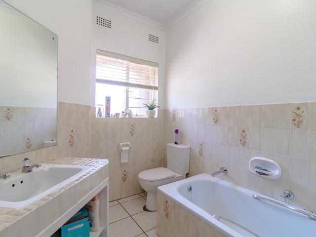 3 Bedroom Townhouse For Sale in Malanshof