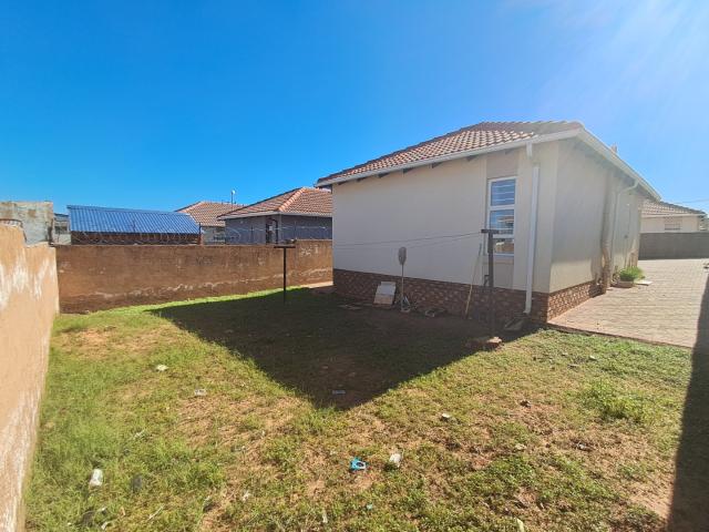 3 Bedroom Townhouse For Sale in Mamelodi