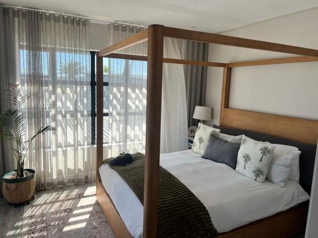 3 Bedroom Townhouse For Sale in Melkbosstrand Central