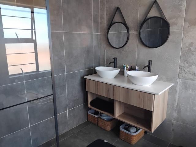 3 Bedroom Townhouse For Sale in Meyersdal