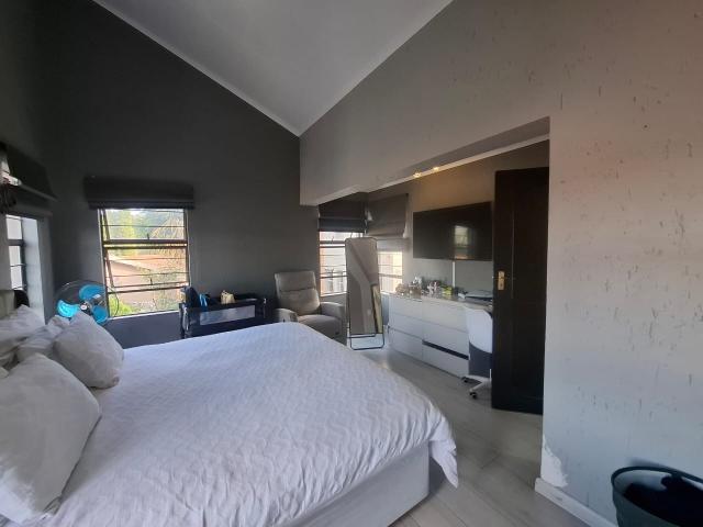 3 Bedroom Townhouse For Sale in Meyersdal