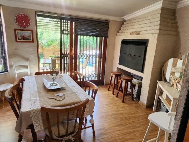 3 Bedroom Townhouse For Sale in Mooivallei Park