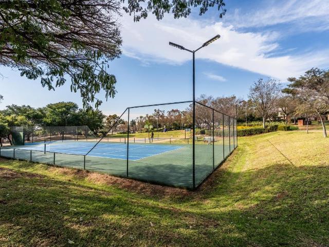 3 Bedroom Townhouse For Sale in Mooikloof