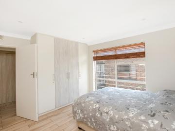 3 Bedroom Townhouse For Sale in Montgomery Park