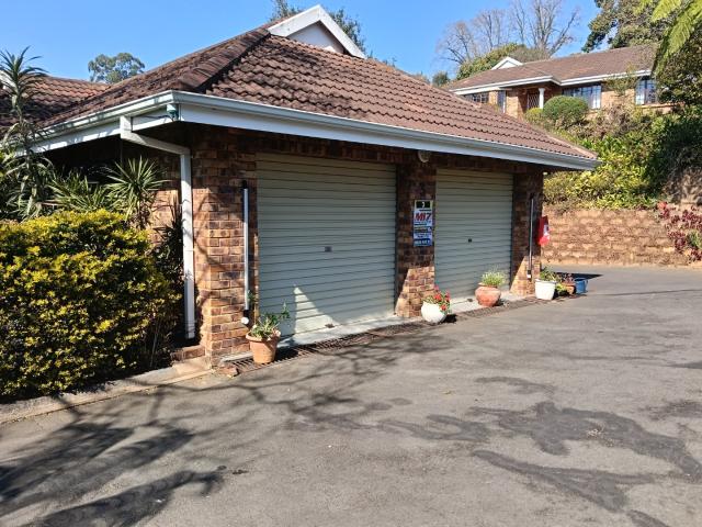 3 Bedroom Townhouse For Sale in Montrose