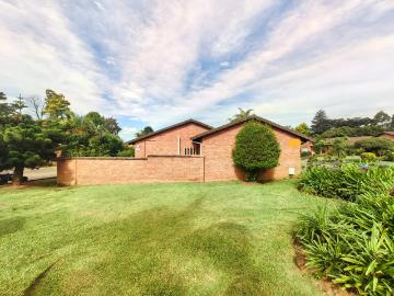 3 Bedroom Townhouse For Sale in Montrose
